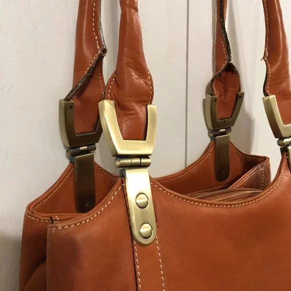 Barbara Milano Leather Shoulder Bag - Picture 3 of 14